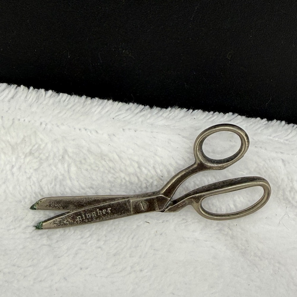 Vintage Gingher Sterling Silver Scissors Pin Chrome READ